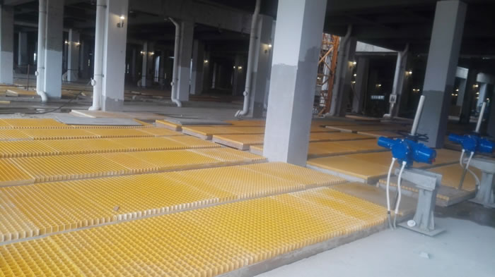 我司圓滿完成了深圳南山污水處理廠玻璃鋼生化池蓋板安裝工程(圖2)